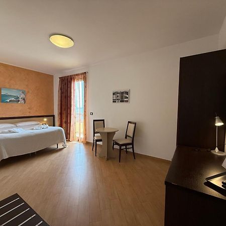 Albergo Perseo Portopalo Di Capo Passero Luaran gambar